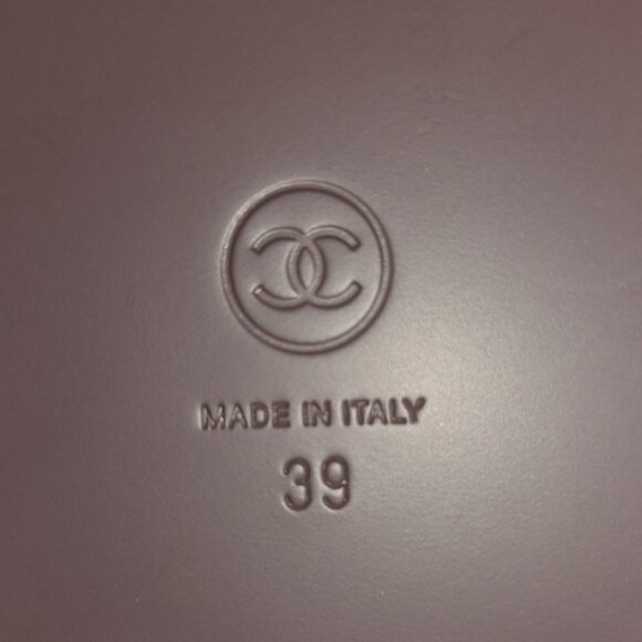 Chanel Burgundy Red Caviar Gold CC Logo Mule Slide Flat 39 - Picture 3 of 12